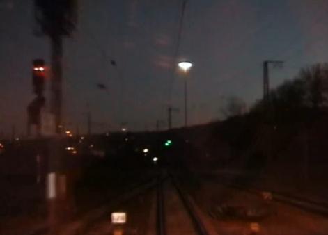 Aviso in ambito piazzale di uscita - 1.JPG