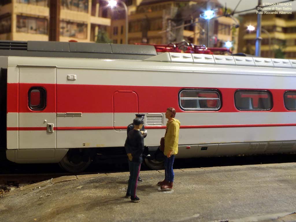 ETR450 Treno 4 001.jpg