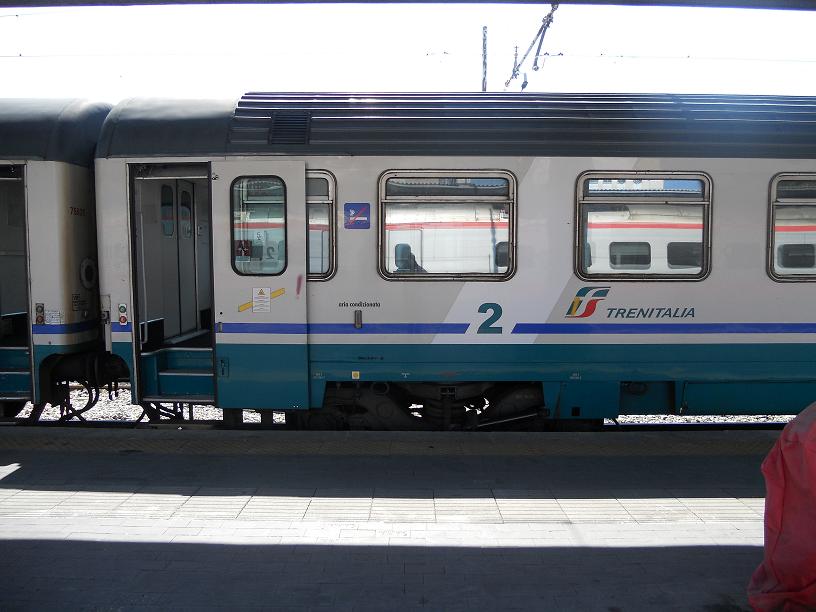 Venezia S. Lucia 21 Aprile 12 (50).JPG