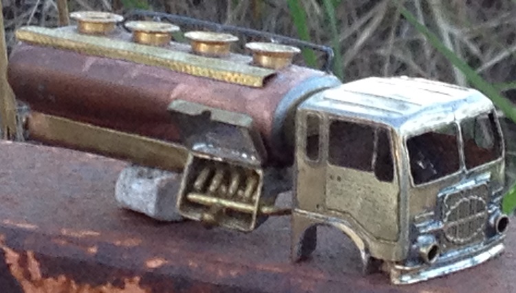 Cabina cisterna 650.JPG