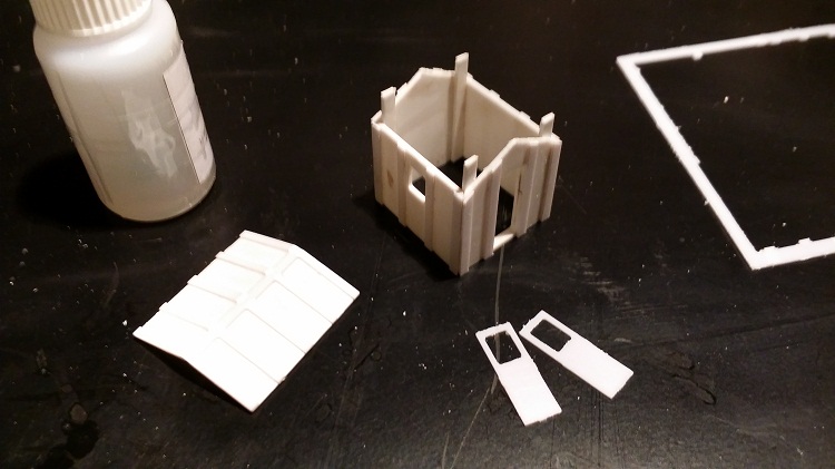 casottino incollaggio pareti.jpg