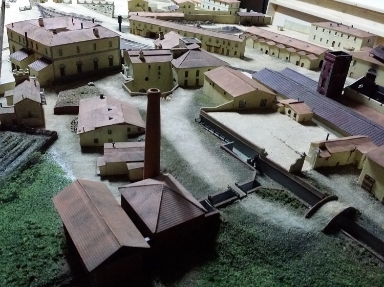 Ciminiera centrale elettrica.jpg