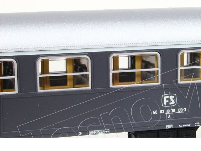 Carrozza tipo 1955R Az 20500 Acme 05.jpg