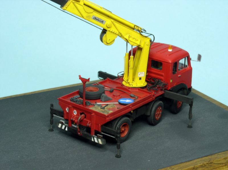 Fiat 690T2 gru Cormach 2.jpg