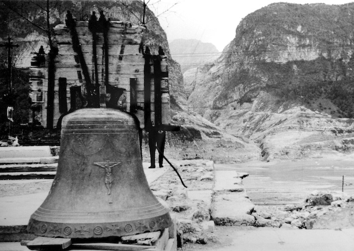 campana_della_chiesa_di_longarone.jpg
