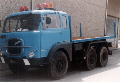 FIAT 682 PIANALE TERZO ASSE AGGIUNTO CENTRALE RESIZED.jpg