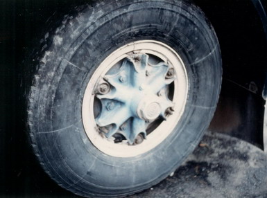 RUOTA FRESIA TERZO ASSE AGGIUNTO SU LANCIA ESAGAMMA RESIZED.jpg