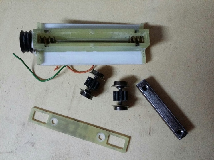 M1 Meccanica smontata.jpg