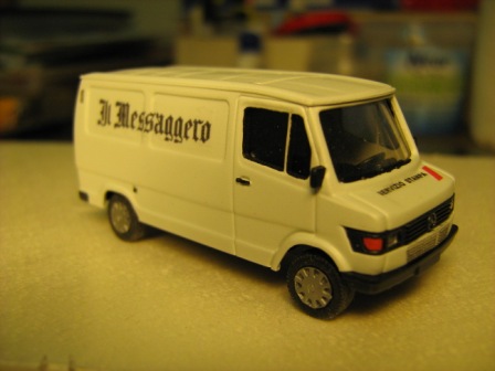 wiking-mercedes280-messaggero-1.JPG