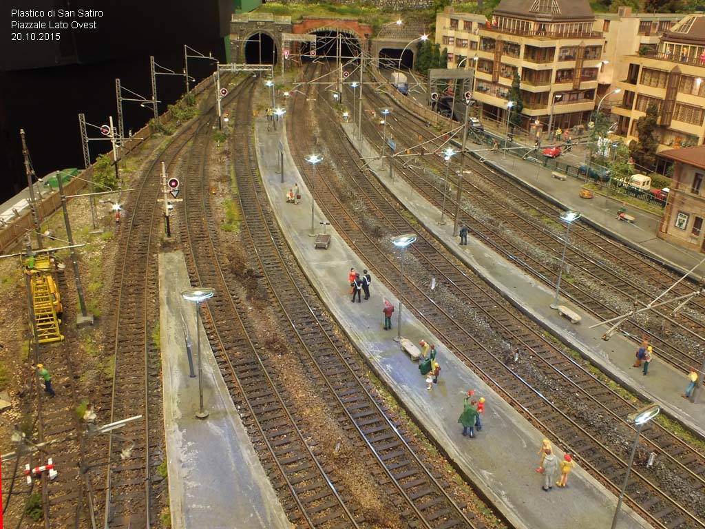 Piazzale Ovest 001.jpg