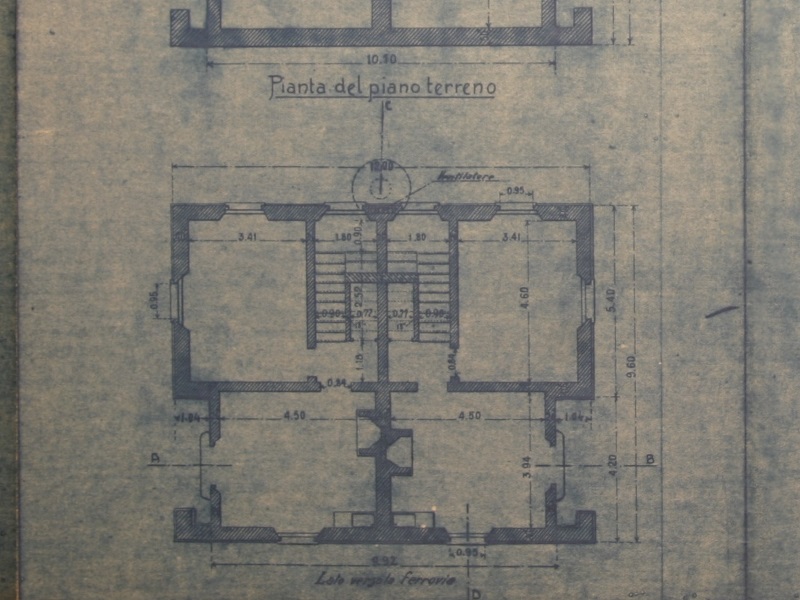 casa cantoniera doppia tipo a due piani di quattro ambienti per alloggio con due scale vers 1 003.jpg