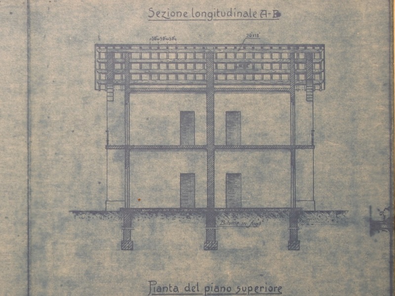 casa cantoniera doppia tipo a due piani di quattro ambienti per alloggio con due scale vers 1 004.jpg