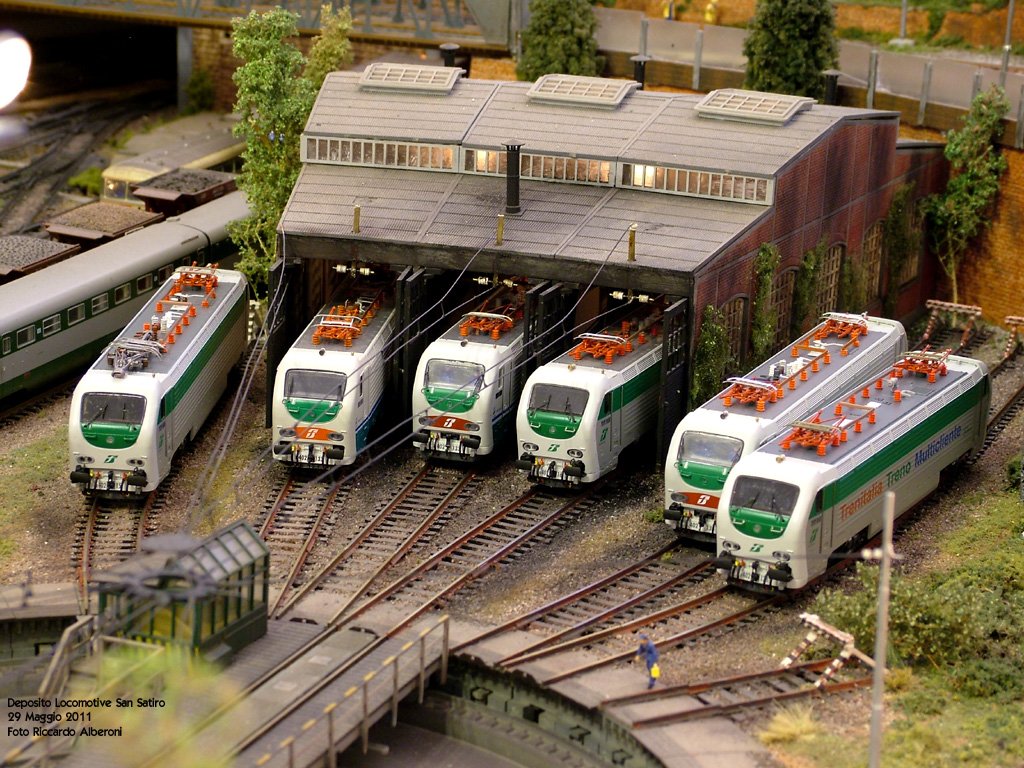 E402B Parata in Deposito copia.jpg